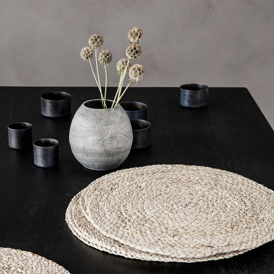 round wicker beige placemats