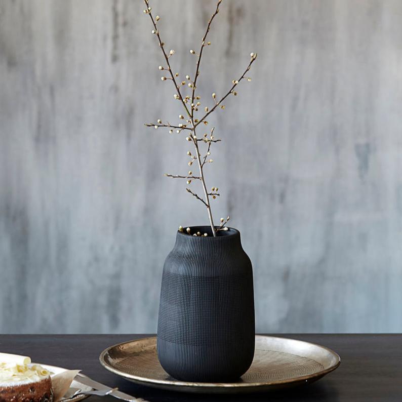 Groove Black Vase