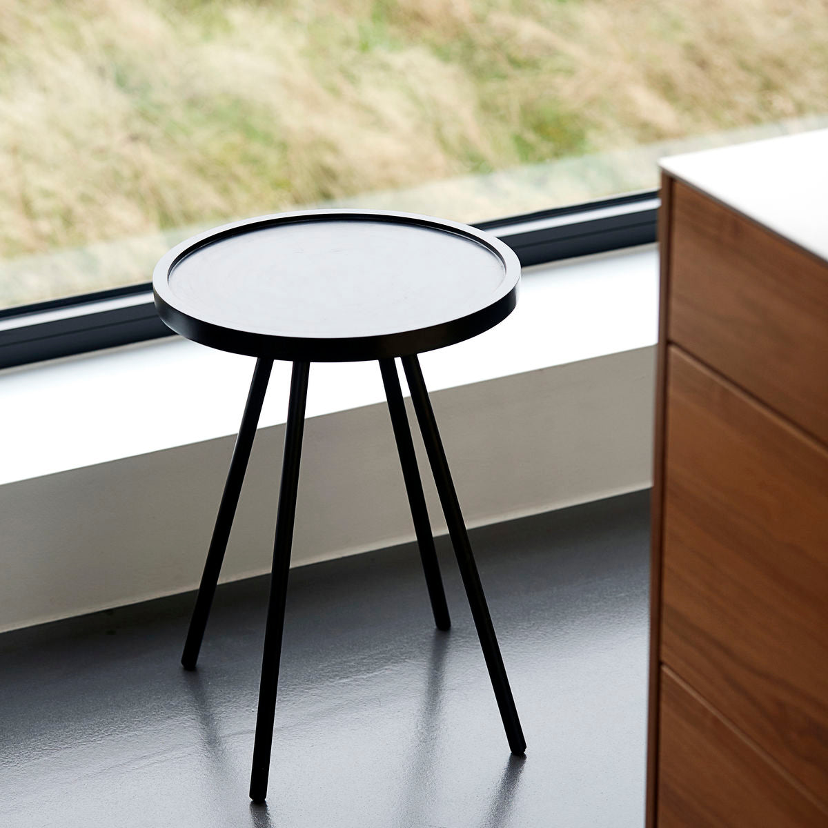 tall black coffee nordic table 