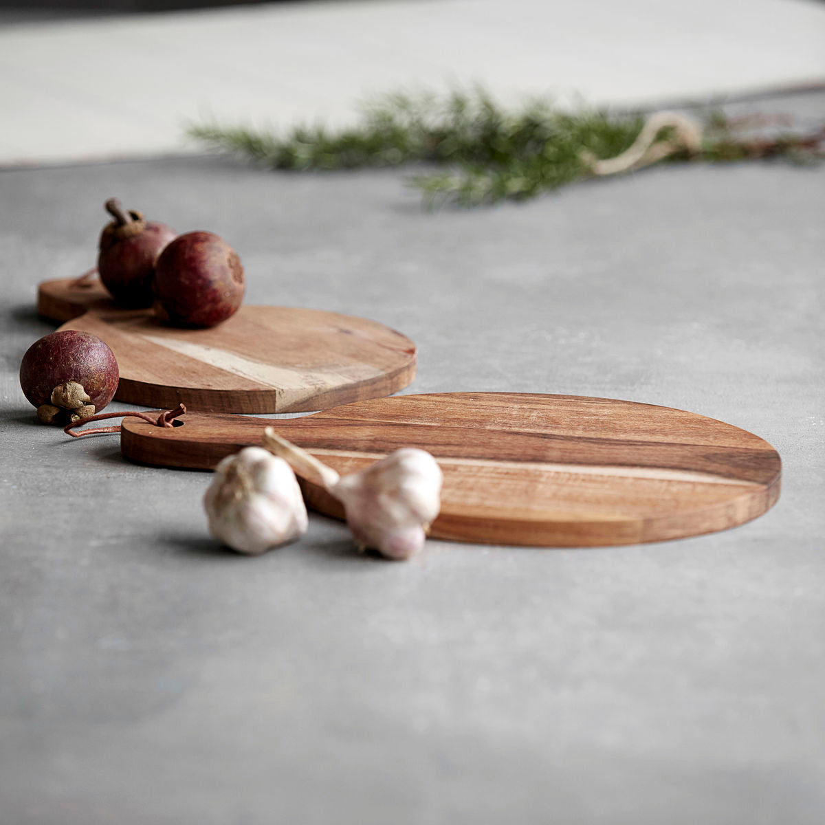 round wooden chopping boards from house doctor 