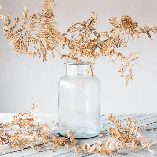 Clear glass flower vase from house doctor
